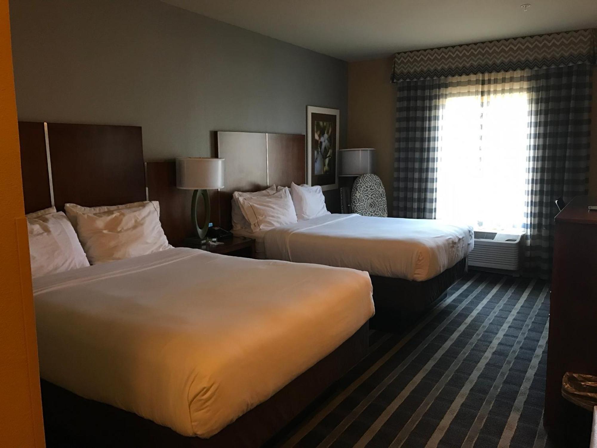 Holiday Inn Express & Suites Perry-National Fairground Area By Ihg Exterior foto